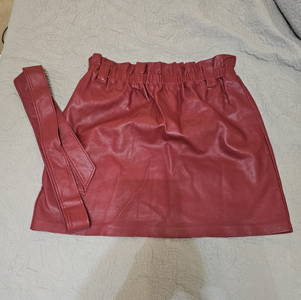 Eloquii Red Faux Leather Mini Skirt. Size 14. Belt And Pockets